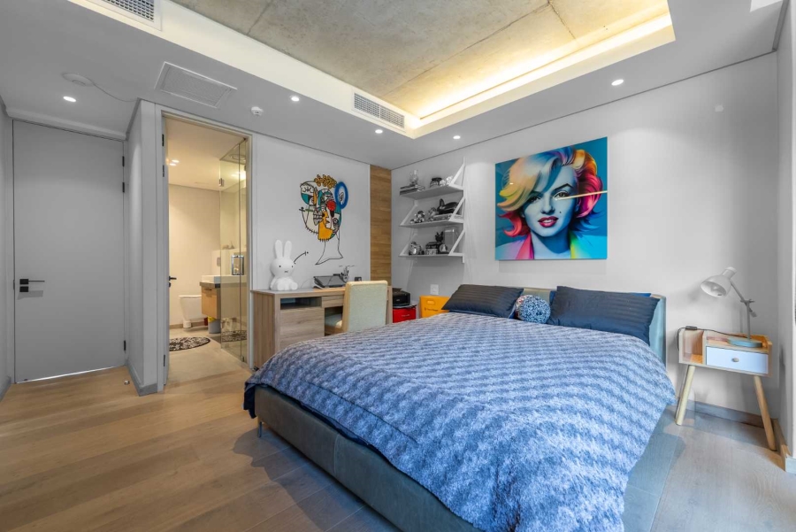 3 Bedroom Property for Sale in Sea Point Western Cape